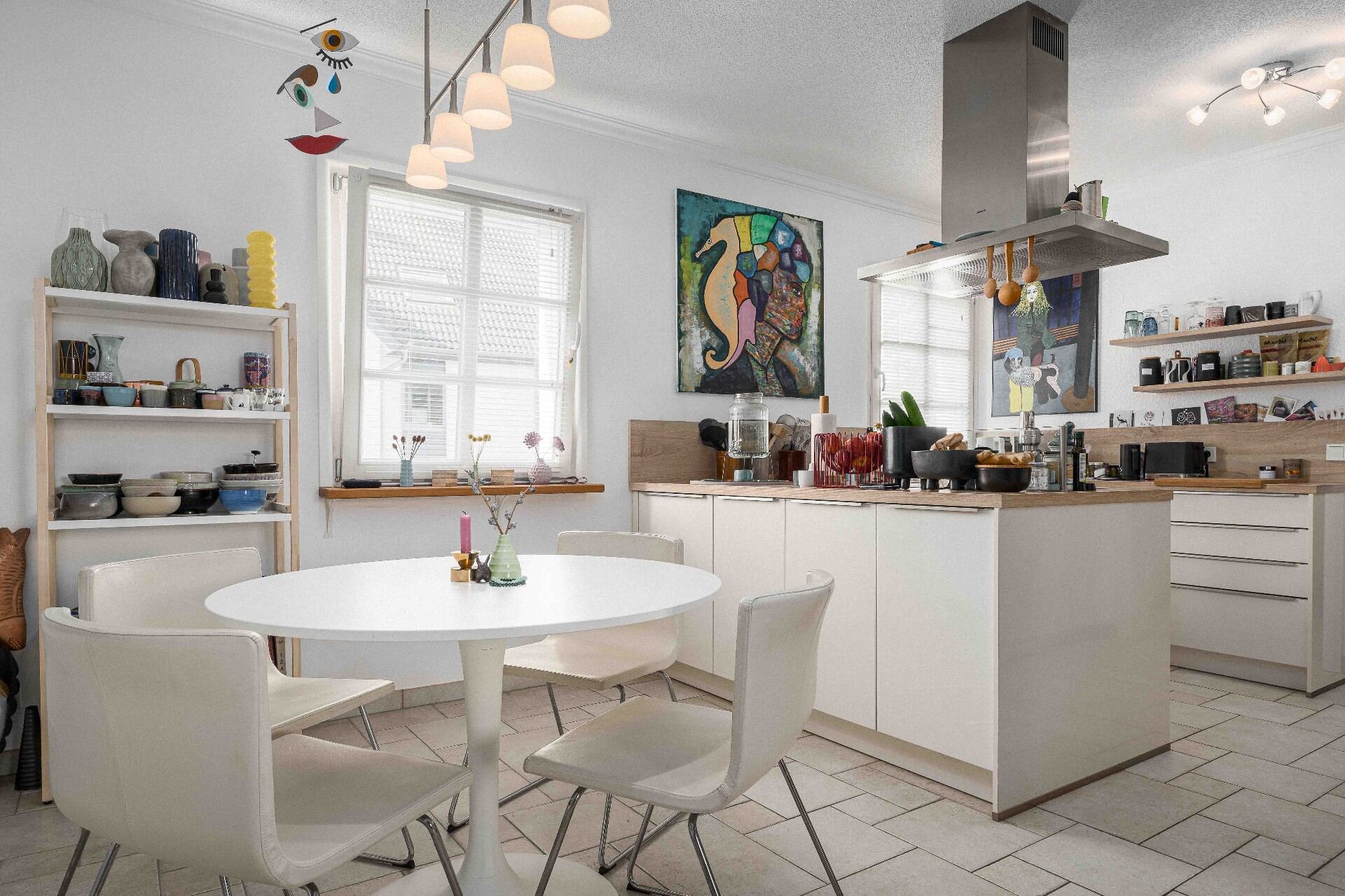 Küche mit Essbereich